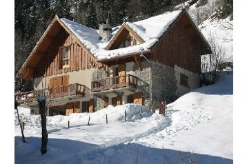 Francja Chata Saint Jean d'Arves, Zewnątrz